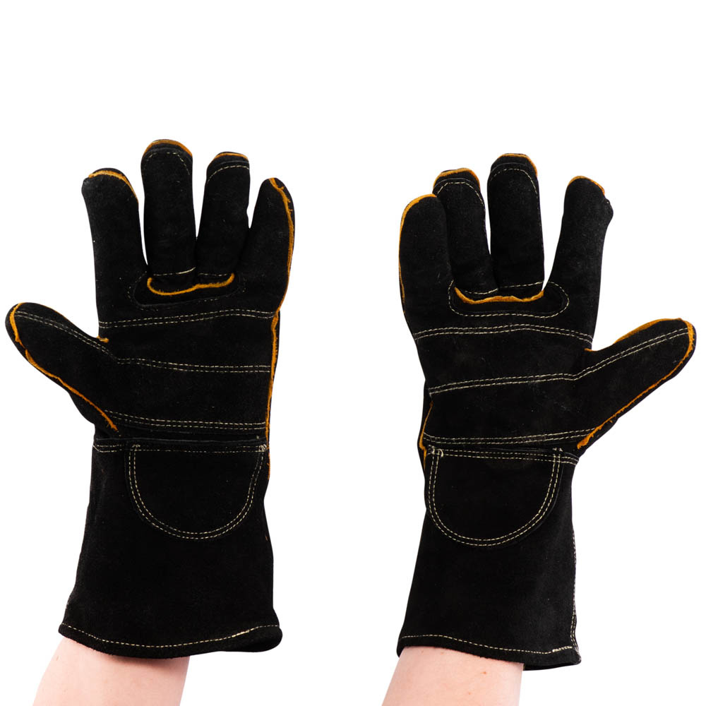 Schutz-Handschuhe zur Montage von Stacheldraht